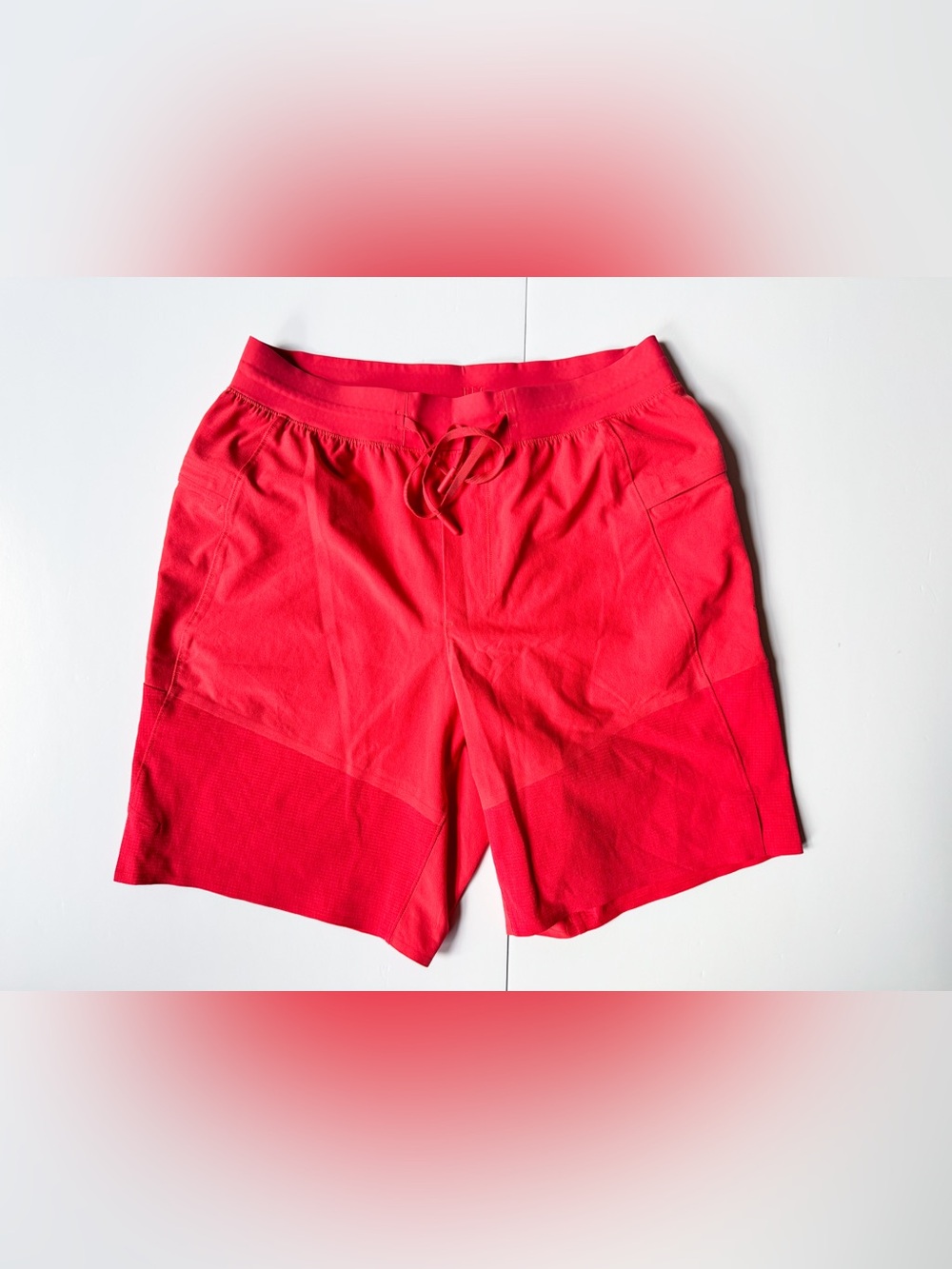Lululemon Train to Beach Shorts S Red 8" Lightweight Water Repellent Stretch